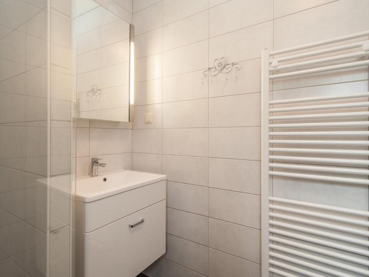 Holiday Home With Covered Terrace グルート エクステリア 写真