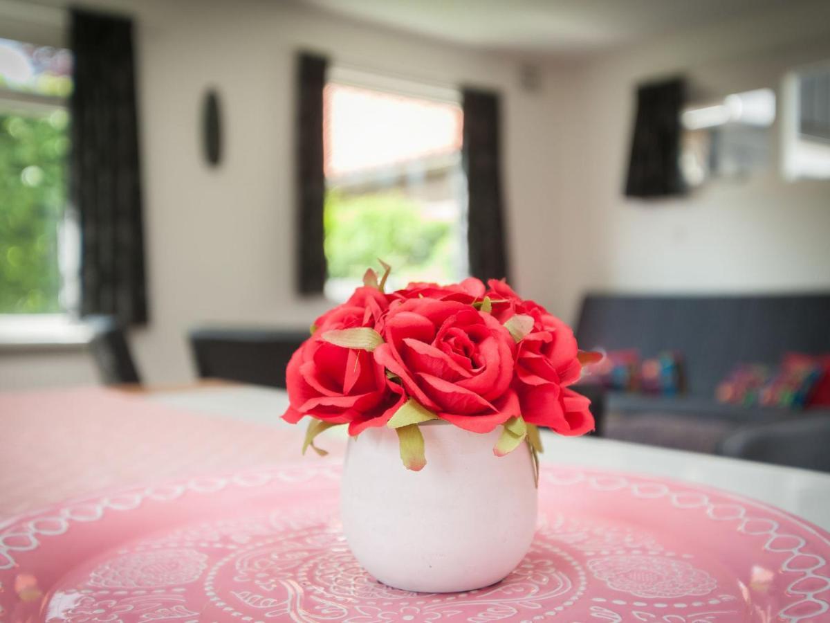 Holiday Home With Covered Terrace グルート エクステリア 写真